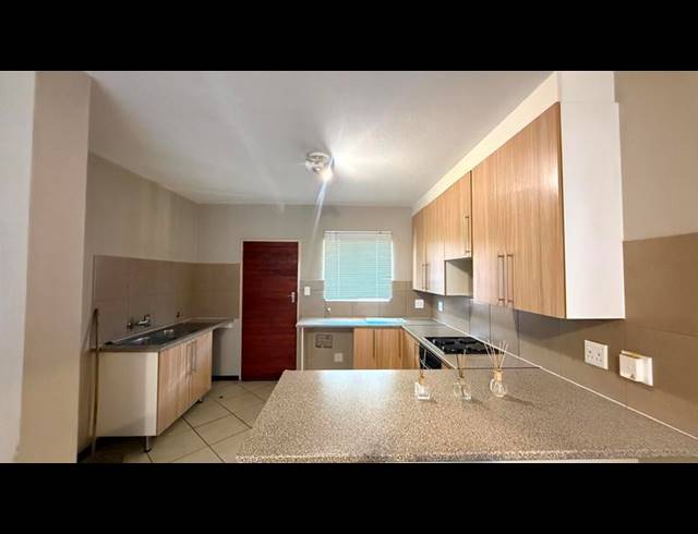 3 BEDROOM APARTMENT FOR SALE IN MONAVONI